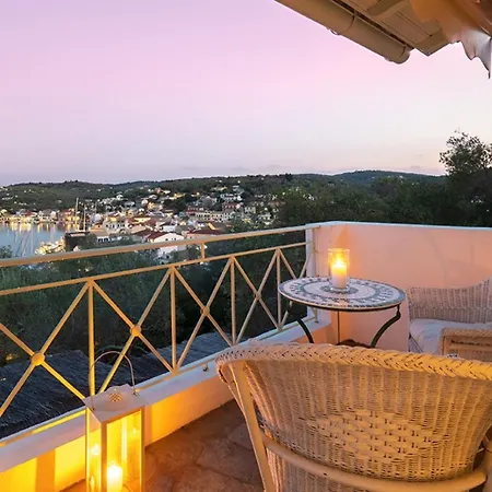 Bay View Hotel *